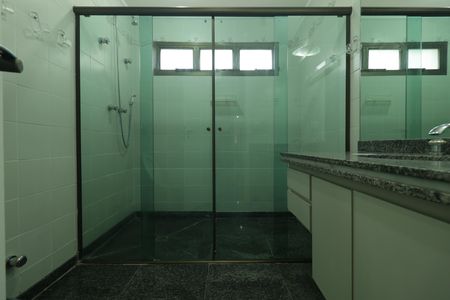 Apartamento à venda com 178m², 3 quartos e 3 vagasBanheiro da Suíte 3