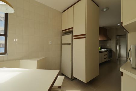 Apartamento à venda com 178m², 3 quartos e 3 vagasCozinha