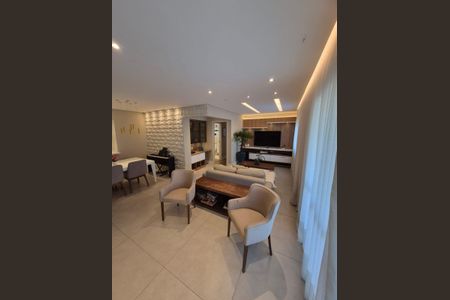 Apartamento à venda com 131m², 3 quartos e 3 vagas