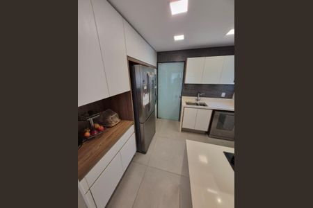 Apartamento à venda com 131m², 3 quartos e 3 vagas