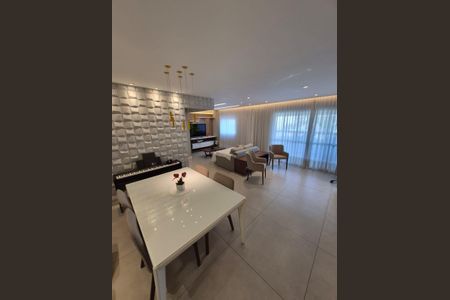 Apartamento à venda com 131m², 3 quartos e 3 vagas