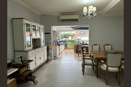 Casa à venda com 3 quartos, 250m² em Jardim Londrina, São Paulo