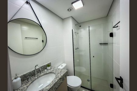 Banheiro de kitnet/studio para alugar com 1 quarto, 25m² em Perdizes, São Paulo