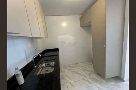 Casa à venda com 3 quartos, 90m² em Vila Ivone, São Paulo