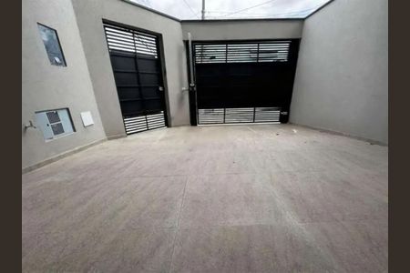 Casa à venda com 3 quartos, 90m² em Vila Ivone, São Paulo