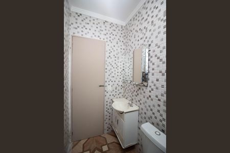Casa para alugar com 125m², 3 quartos e 1 vaga Casa para alugar com 125m², 3 quartos e 1 vagaBanheiro Social