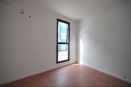 Quarto 2 de apartamento para alugar com 2 quartos, 56m² em Serraria, São José