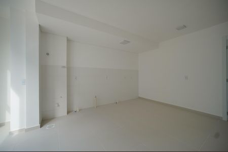 Sala/Cozinha de apartamento para alugar com 2 quartos, 56m² em Serraria, São José
