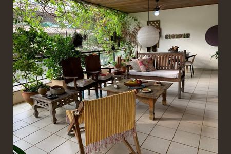 Apartamento à venda com 109m², 2 quartos e 1 vaga