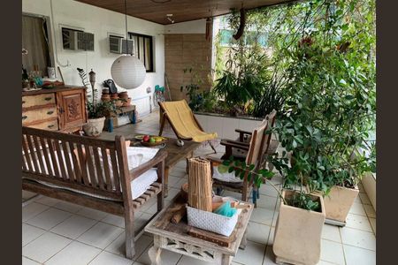 Apartamento à venda com 109m², 2 quartos e 1 vaga
