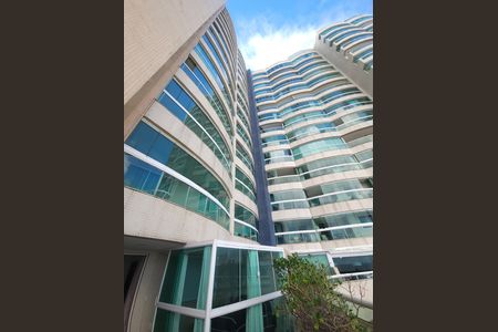 Apartamento para alugar com 90m², 2 quartos e 1 vagafachada