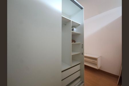 Apartamento para alugar com 90m², 2 quartos e 1 vagaCloset da suíte