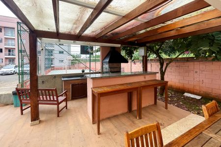 Apartamento para alugar com 50m², 2 quartos e 1 vaga Apartamento para alugar com 50m², 2 quartos e 1 vagaÁrea comum - Churrasqueira