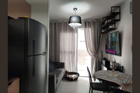 Sala e cozinha de apartamento para alugar com 2 quartos, 34m² em Guaiauna, São Paulo