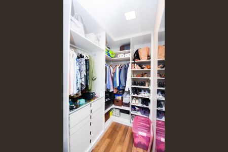 Apartamento à venda com 77m², 2 quartos e 2 vagasCloset da Suíte