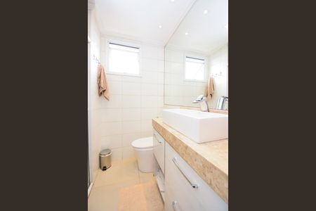 Apartamento à venda com 77m², 2 quartos e 2 vagasBanheiro da Suíte