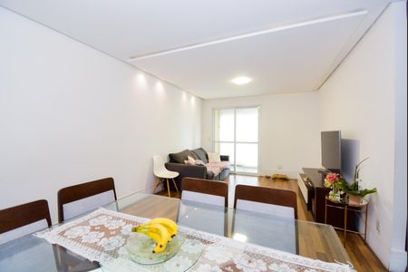 Apartamento à venda com 77m², 2 quartos e 2 vagasSala