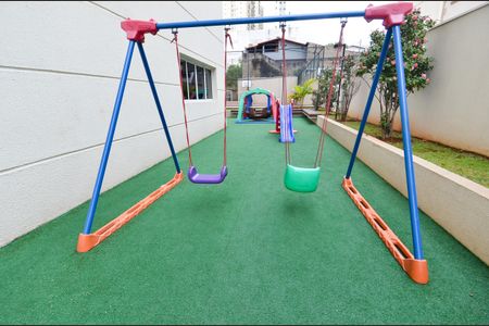 Apartamento à venda com 77m², 2 quartos e 2 vagasÁrea comum - Playground
