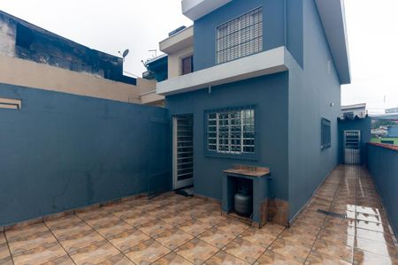 Casa para alugar com 180m², 2 quartos e 2 vagasQuintal