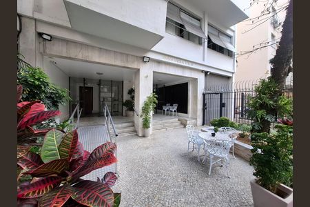 Apartamento à venda com 100m², 3 quartos e sem vaga Apartamento à venda com 100m², 3 quartos e sem vagaEntrada