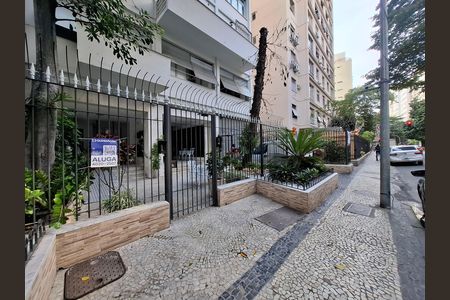 Apartamento à venda com 100m², 3 quartos e sem vaga Apartamento à venda com 100m², 3 quartos e sem vagaFachada