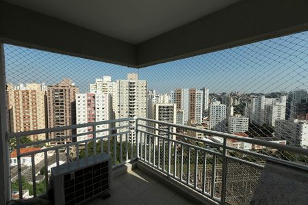 VARANDA de apartamento para alugar com 2 quartos, 62m² em Cambuí, Campinas