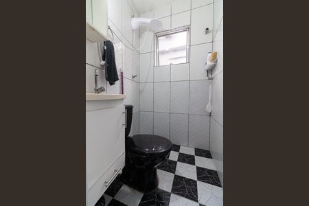 Casa à venda com 76m², 2 quartos e 2 vagasBanheiro da Suíte