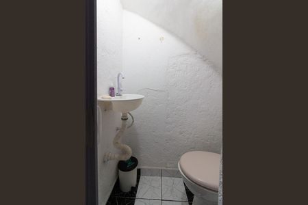 Casa à venda com 76m², 2 quartos e 2 vagasLavabo