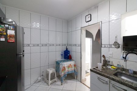 Casa à venda com 76m², 2 quartos e 2 vagasCozinha