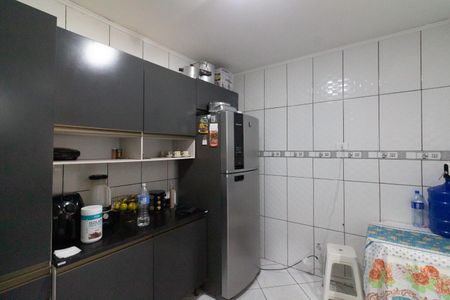 Casa à venda com 76m², 2 quartos e 2 vagasCozinha