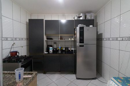 Casa à venda com 76m², 2 quartos e 2 vagasCozinha