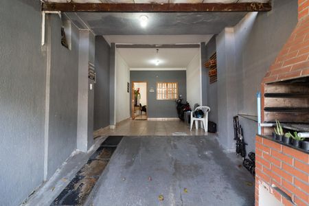 Casa à venda com 76m², 2 quartos e 2 vagasGaragem