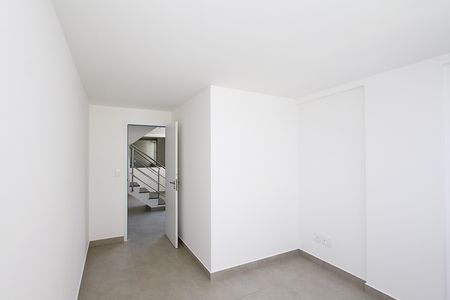 Apartamento à venda com 77m², 2 quartos e 2 vagasQuarto 1