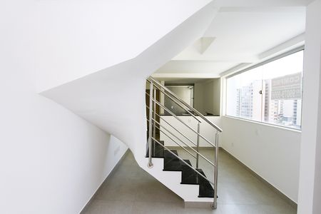 Apartamento à venda com 77m², 2 quartos e 2 vagasSala