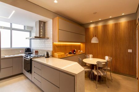 Apartamento à venda com 182m², 3 quartos e 1 vaga