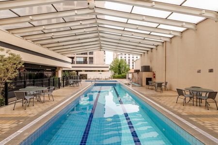 Studio à venda com 25m², 1 quarto e sem vaga Studio à venda com 25m², 1 quarto e sem vagaPiscina