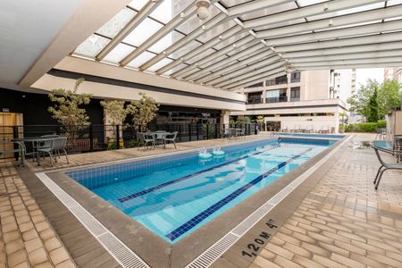 Studio à venda com 25m², 1 quarto e sem vaga Studio à venda com 25m², 1 quarto e sem vagaPiscina
