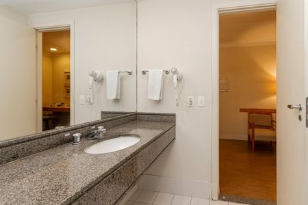 Studio à venda com 25m², 1 quarto e sem vaga Studio à venda com 25m², 1 quarto e sem vagaBanheiro