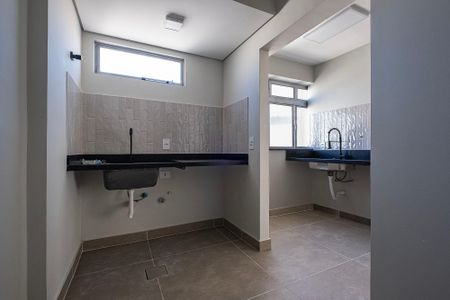 Apartamento à venda com 84m², 2 quartos e 2 vagas Apartamento à venda com 84m², 2 quartos e 2 vagasLavanderia