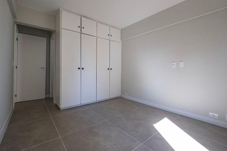 Apartamento à venda com 84m², 2 quartos e 2 vagas Apartamento à venda com 84m², 2 quartos e 2 vagasSuíte