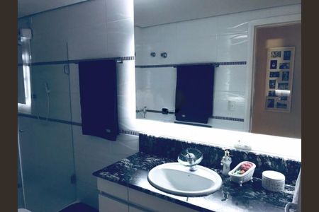 Apartamento à venda com 131m², 2 quartos e 1 vaga