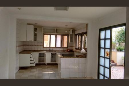 Casa à venda com 3 quartos, 300m² em Jardim Santa Mena, Guarulhos