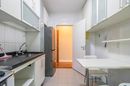 Apartamento à venda com 101m², 2 quartos e 2 vagasCozinha