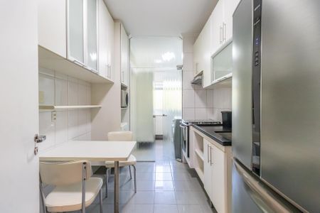 Apartamento à venda com 101m², 2 quartos e 2 vagasCozinha