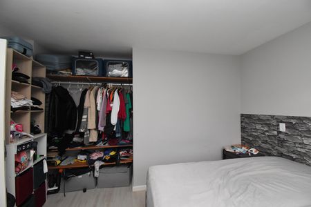 Quarto 1 de apartamento para alugar com 2 quartos, 54m² em Centro, Curitiba