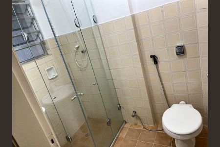 Apartamento à venda com 57m², 2 quartos e sem vaga Apartamento à venda com 57m², 2 quartos e sem vagaBanheiro