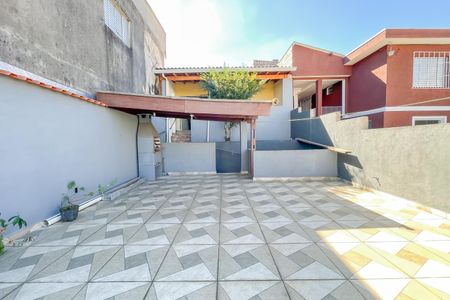 Casa à venda com 120m², 1 quarto e 2 vagasTerraço