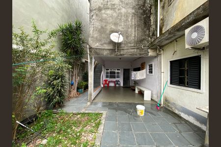Casa à venda com 286m², 2 quartos e sem vaga Casa à venda com 286m², 2 quartos e sem vagaQuintal