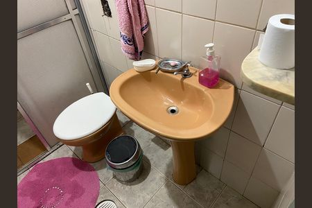 Casa à venda com 286m², 2 quartos e sem vaga Casa à venda com 286m², 2 quartos e sem vagaBanheiro