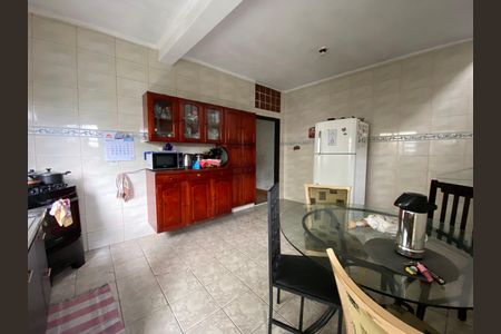 Casa à venda com 286m², 2 quartos e sem vaga Casa à venda com 286m², 2 quartos e sem vagaCozinha